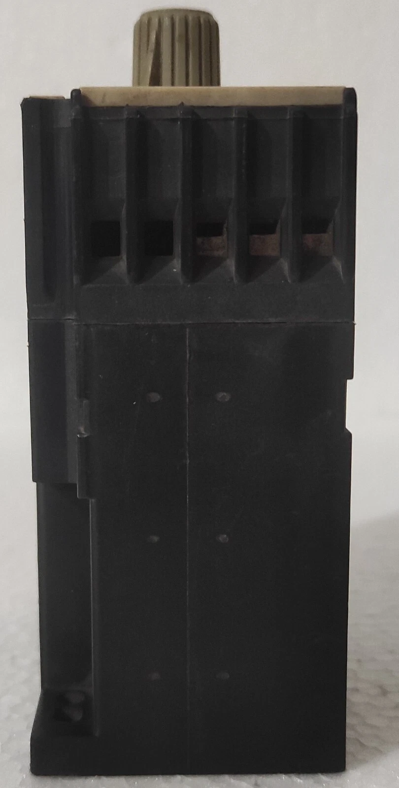 admin/uploads/uploads/Siemens 7PU2240-4BG32-OZ Electric Timer_5.webp